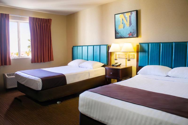 Standard  Room with Two Double Beds image 4