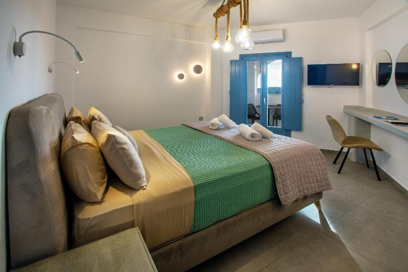 Master Suite with Private Pool & Sea View image 3