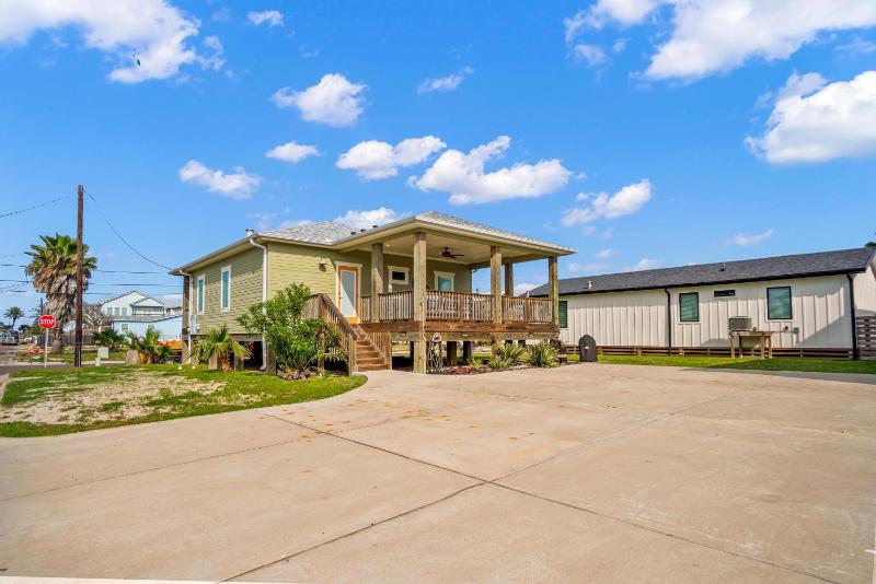 Mills Fishing Cabin - image 16
