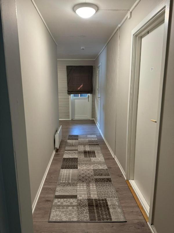 Single Room with Shared Shower and Toilet image 2