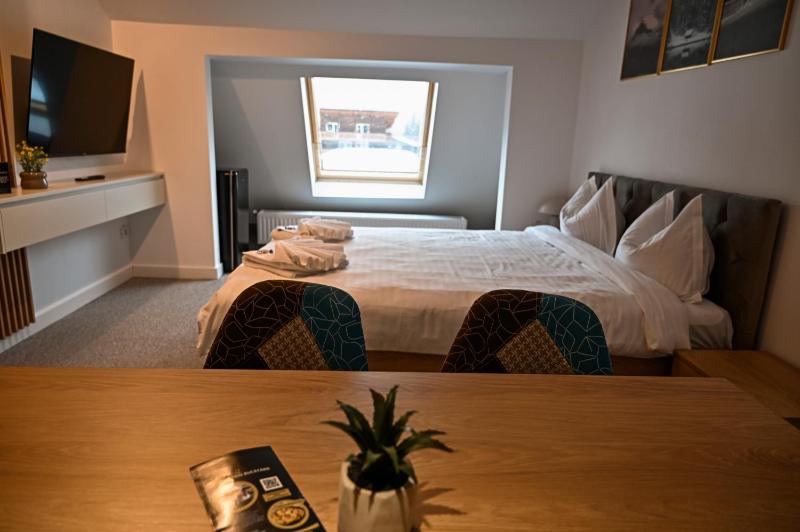 Two-Bedroom Deluxe Apartment image 2