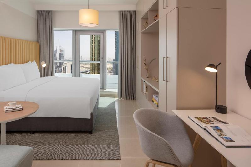 King Studio Suite with Burj Khalifa View - High Floor image 2
