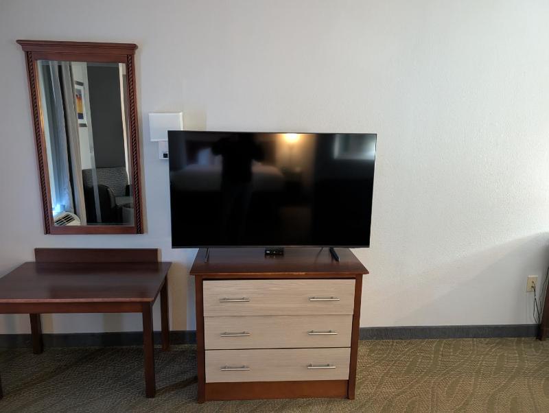 Junior King Suite - Non-Smoking image 3