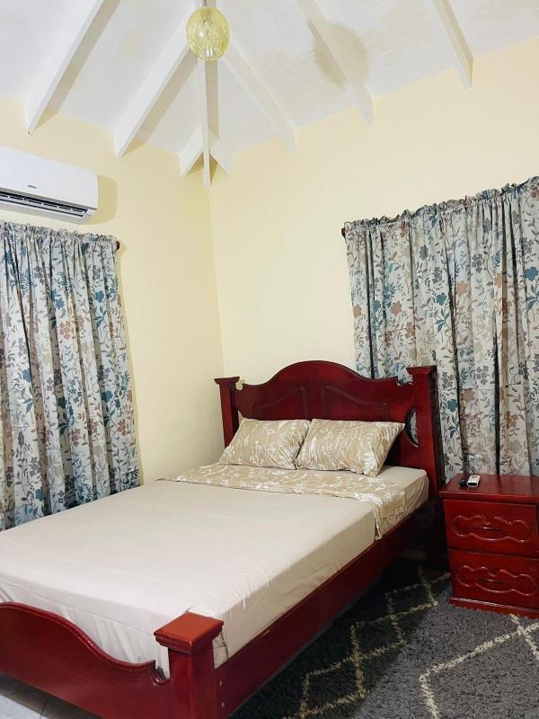 Castle Berry Apartments - image 13
