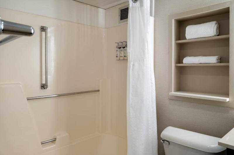 Standard Room with Two Queen Beds image 3