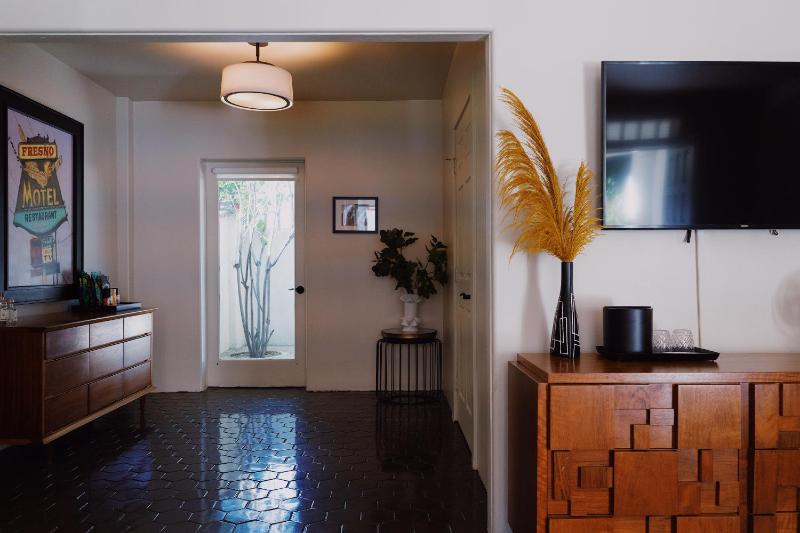 Two-Bedroom Suite image 2