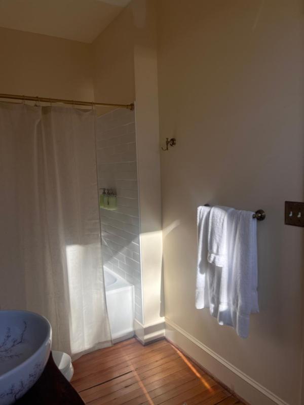 King Suite image 3