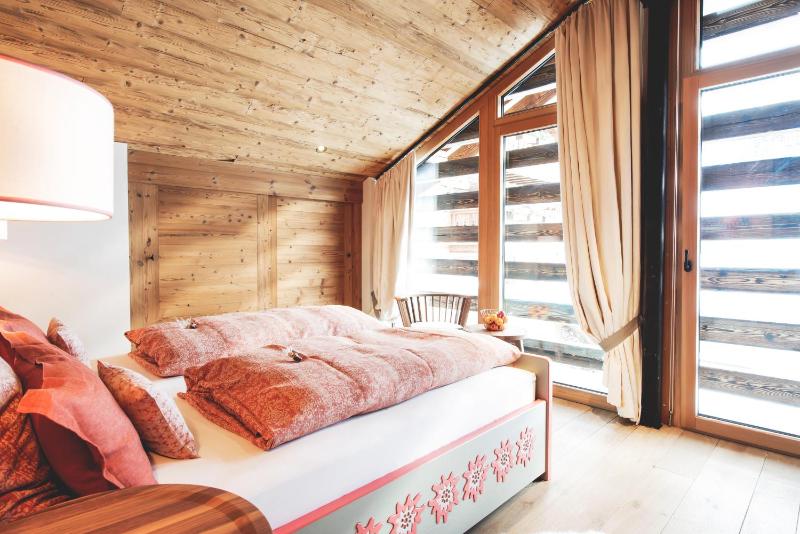 Three-Bedroom Chalet image 3