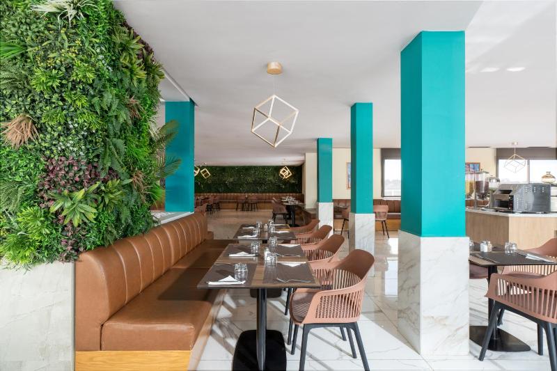 Rihab Hotel - image 11