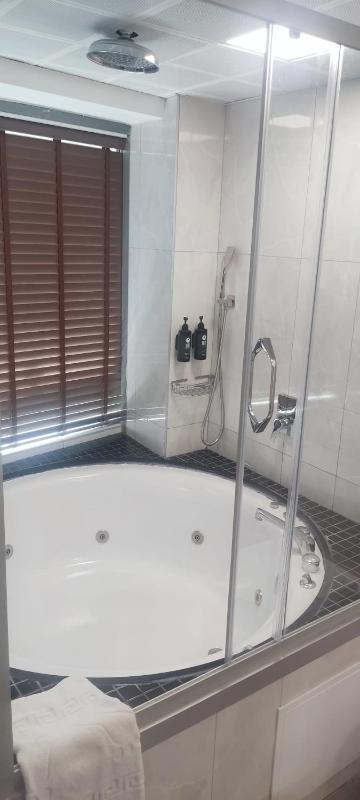 Deluxe Double Room image 1