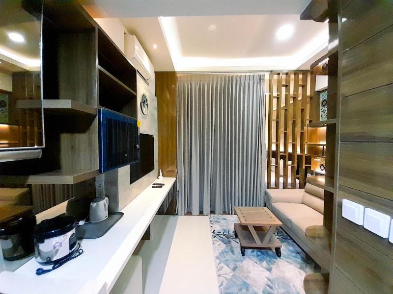 Cozy Studio Room at Uttara The Icon Apartment By Travelio - image 16
