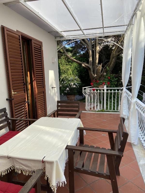 The House of Annie with magnificent garden - image 30