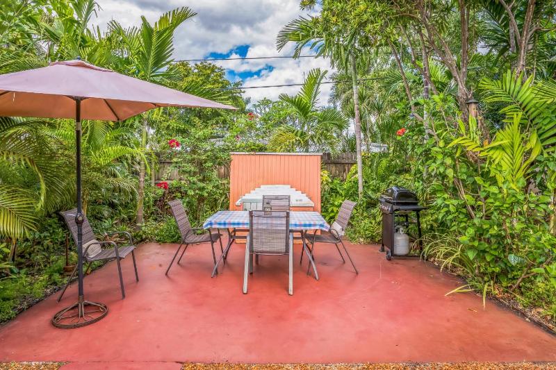 Beautiful Comfy Home With Private Hot Tub Close To Beach home - image 31