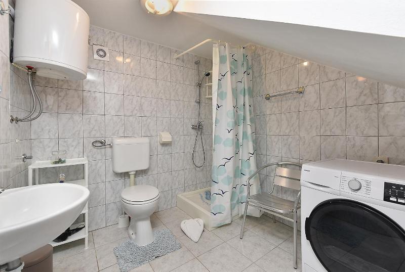 Apartments and rooms Murage 2369 - image 15
