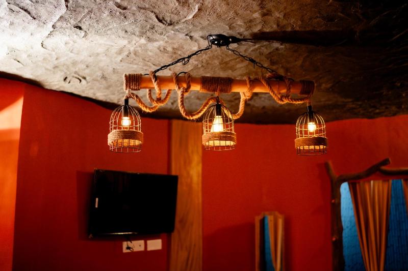 Beehive staycations - image 4