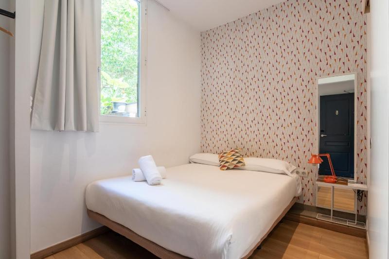 Double Room with Private Bathroom image 1