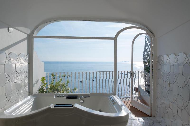 Suite image 3