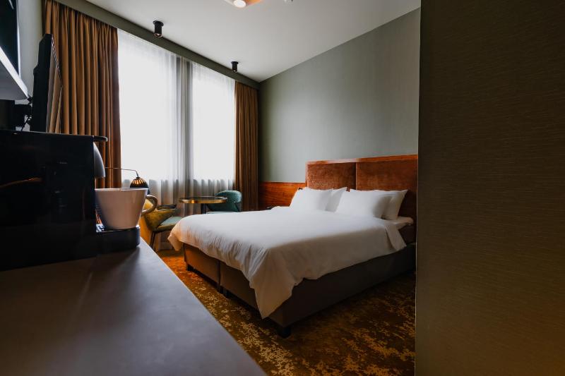 Executive Double Room, Canal View image 3