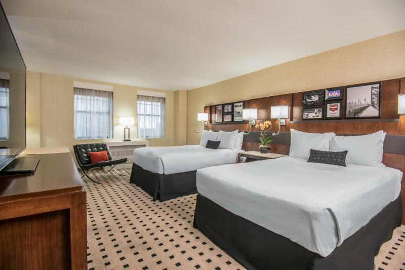 Deluxe Double Room with Two Double Beds image 2