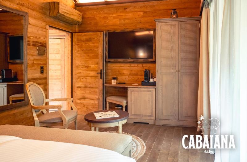 Suite with Garden View image 3