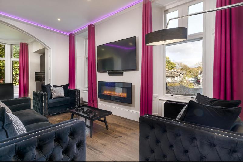 Grand Apartment Windermere - image 13