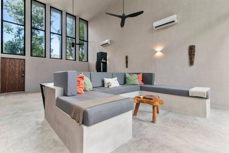 M11 Casa Leto - Luxury Villa in Gated Community - image 7