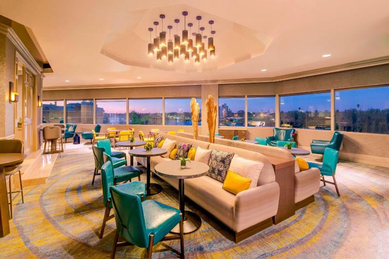Harbour View, Guest Room, 2 Queen, High Floor image 2