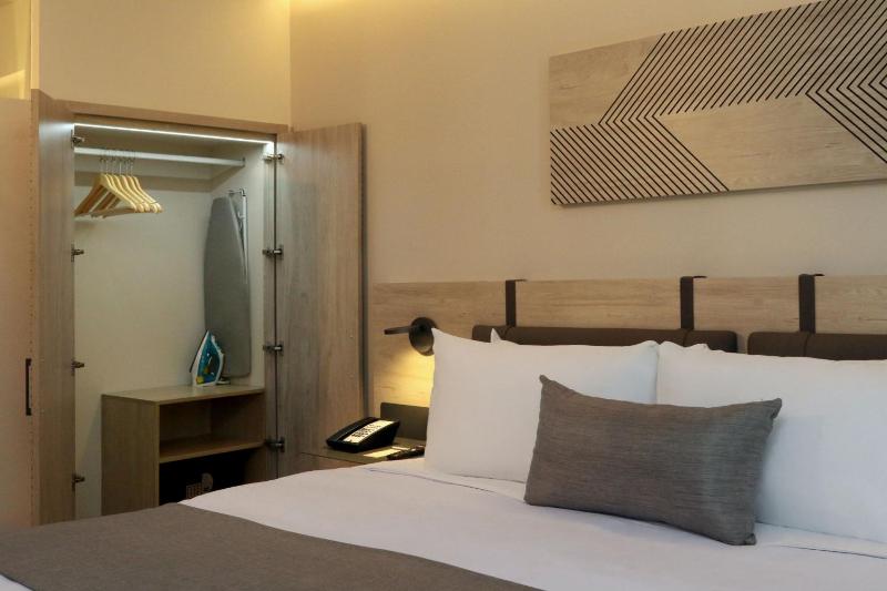 City Express Plus by Marriott Monterrey Centro - image 2
