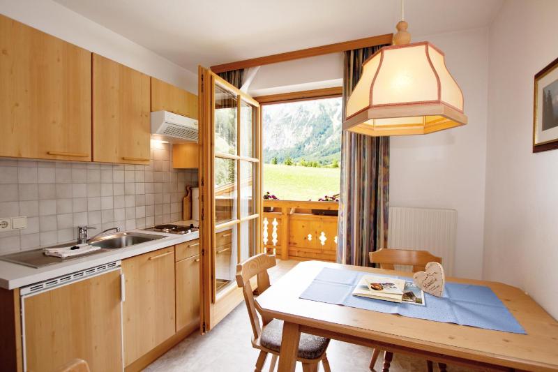 Two-Bedroom Apartment with Balcony image 1