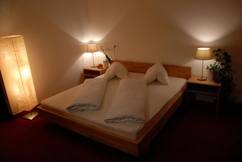 Double Room with Balcony image 4