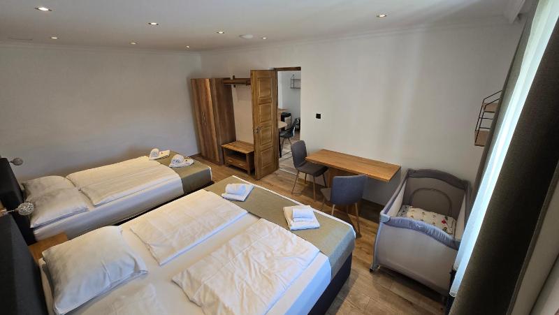 Apartment image 4