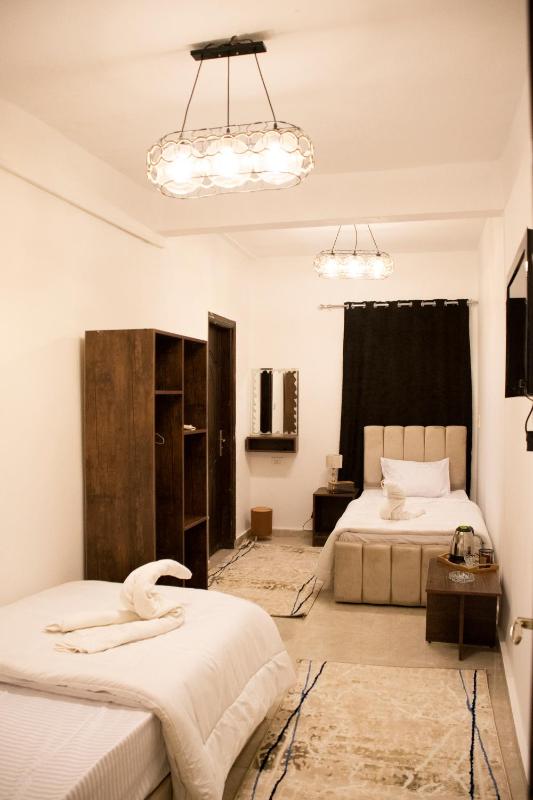 Keeper Pyramids Hotel - image 8