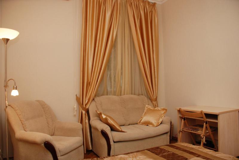 Studio Apartment on Luteranskaya Street 4 image 1