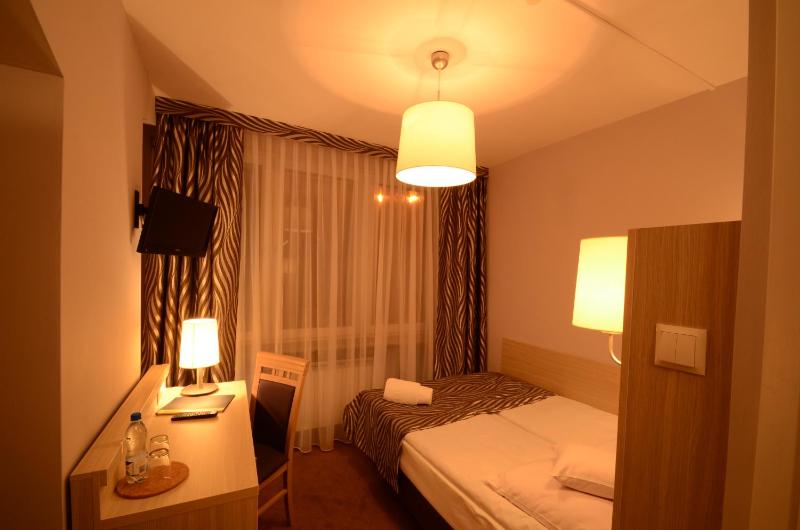 Double Room (1 - 2 Adults) image 2