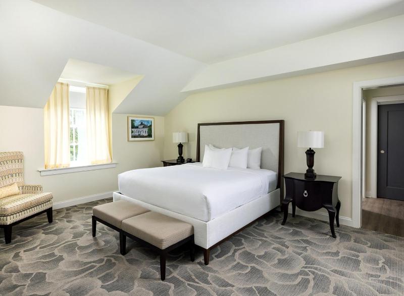 Superior King Room image 2