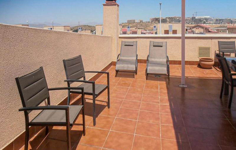 Stunning Home In Gran Alacant With Wifi - image 14