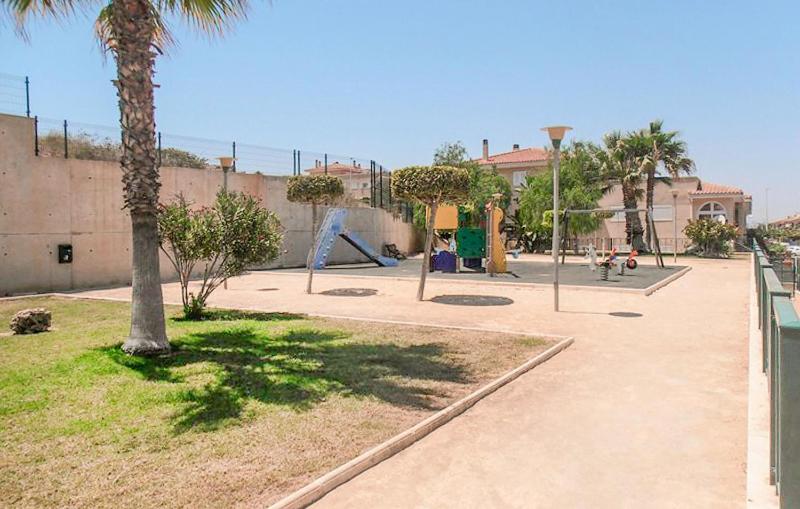 Stunning Home In Gran Alacant With Wifi - image 2
