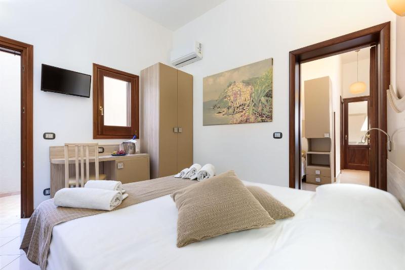 Hotel La Conchiglia Sul Mare - image 12