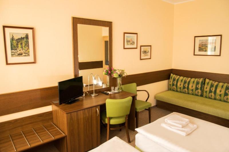 Triple Room image 4