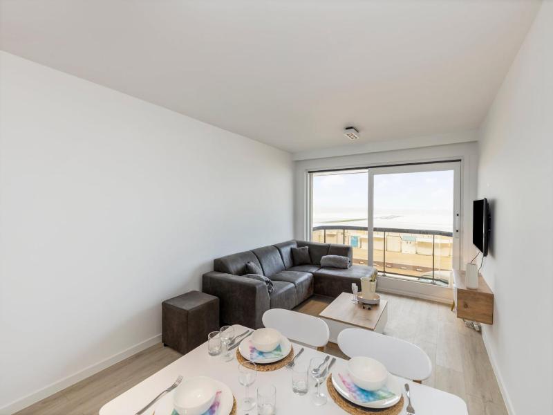 Apartment in Blankenberge by the Sea - image 1