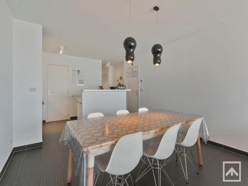 Apartment in Blankenberg with Sea Views - image 1