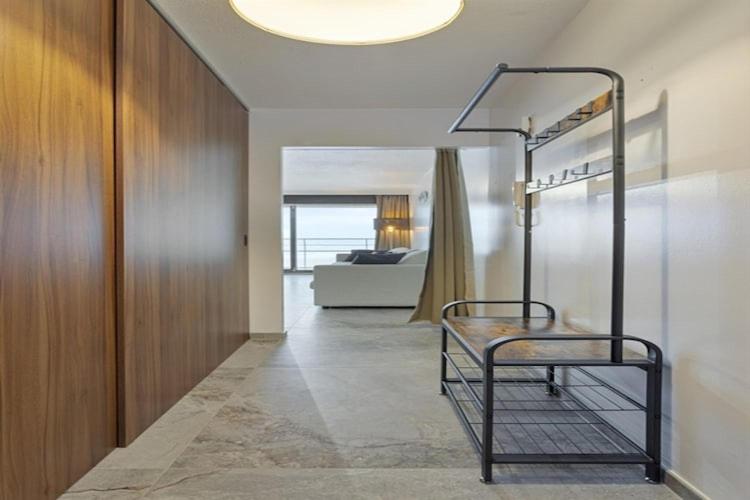 Studio in Blankenberge with Stunning Sea View - image 18