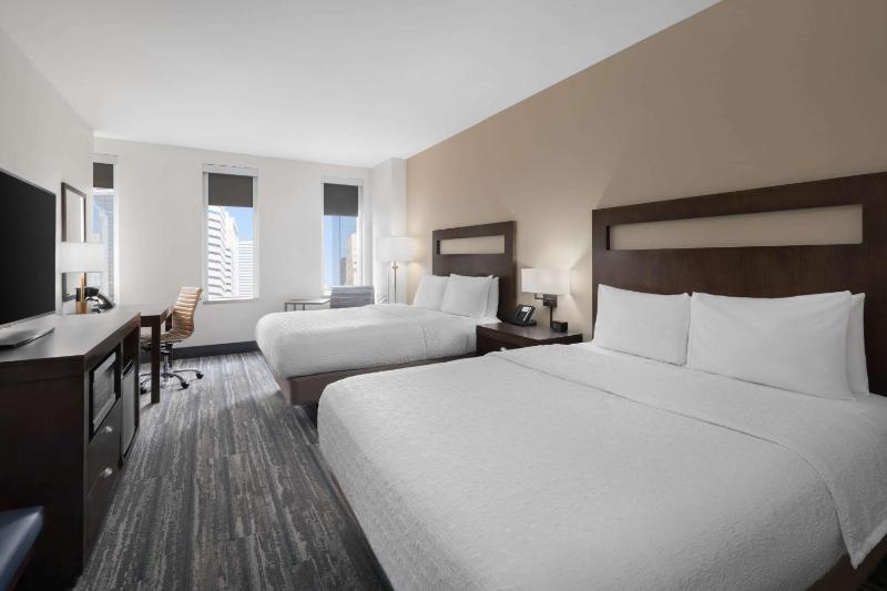 Hampton Inn & Suites Denver/Downtown-Convention Center - image 16