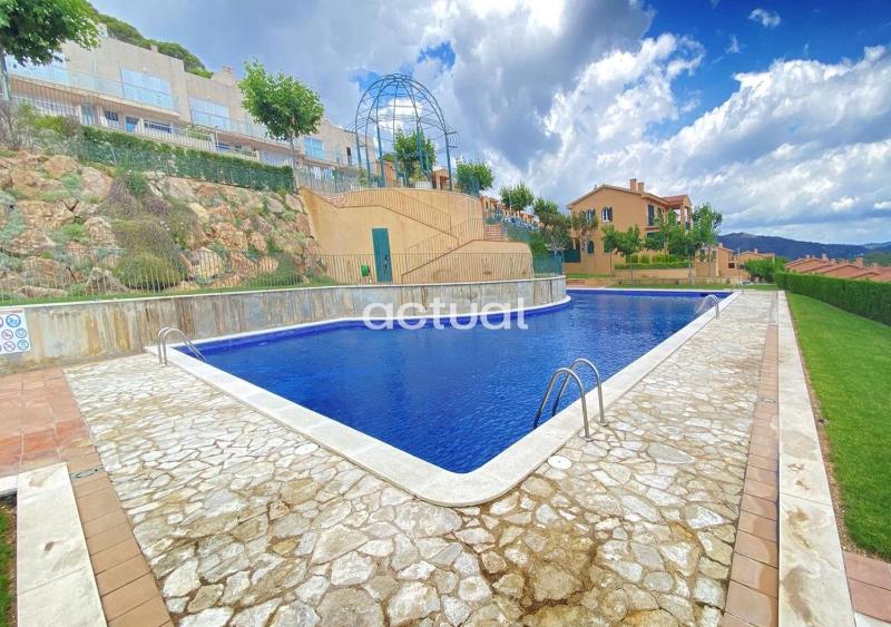 Three-Bedroom House image 4