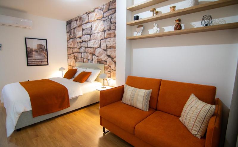 Momento Studio Apartments - image 14