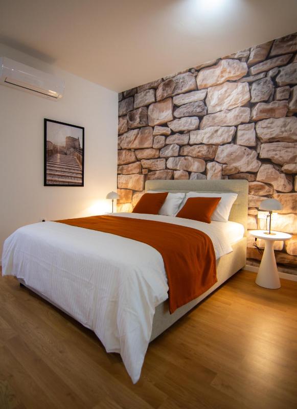 Momento Studio Apartments - image 10