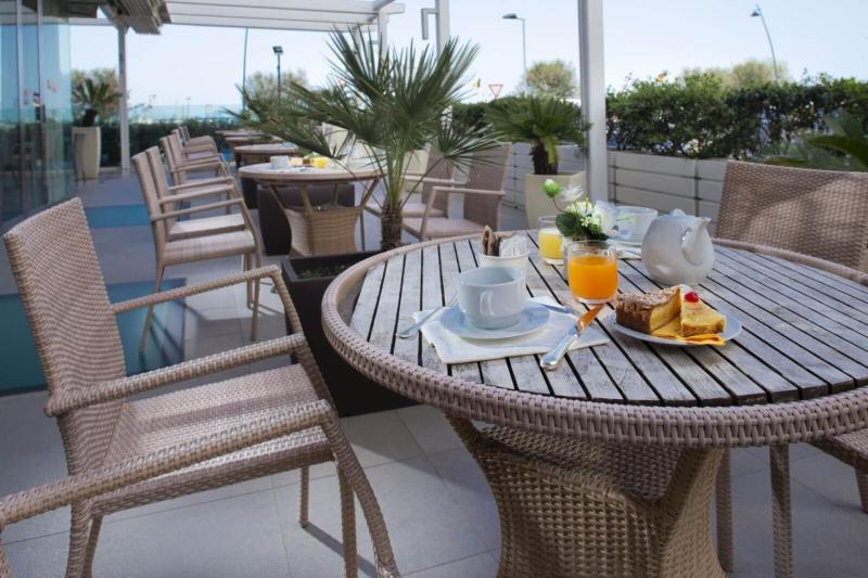 Club House Hotel - image 10