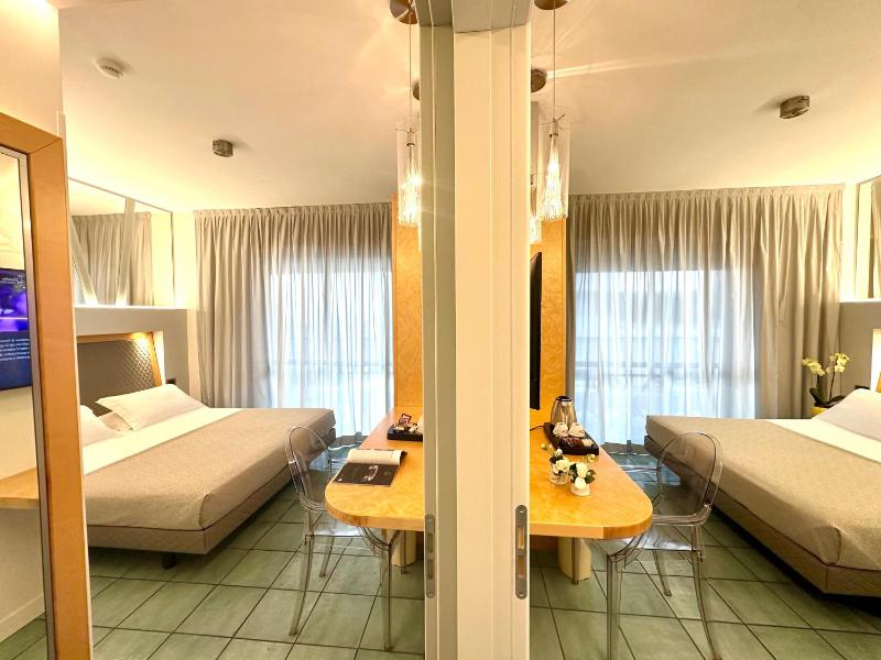Club House Hotel - image 26