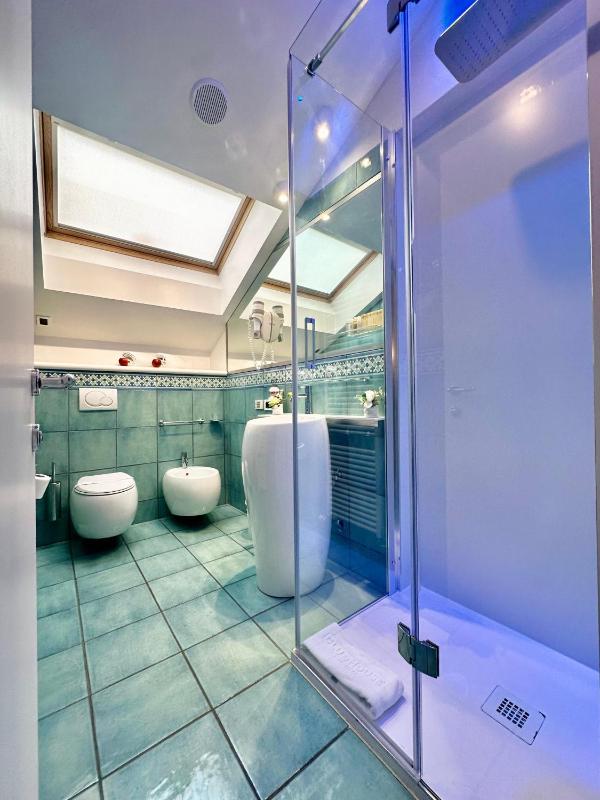 Club House Hotel - image 44