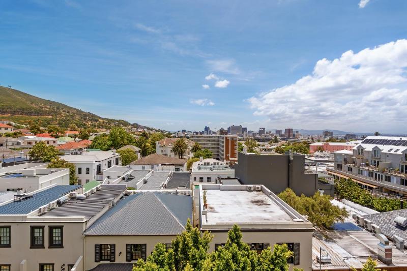 Cute Kloof Street Studio - image 15